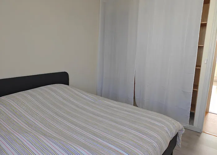 Appartement 3 Chambres Avec Balcon Et Parking