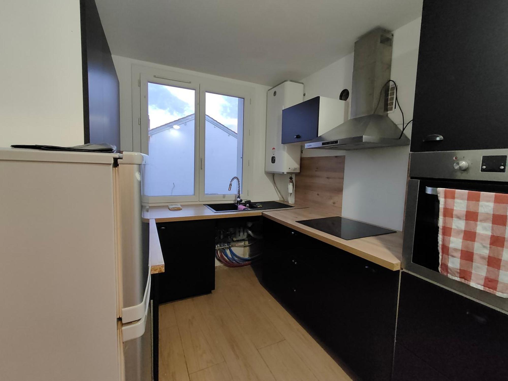 3 Avec Balcon Et Parking Apartamento
